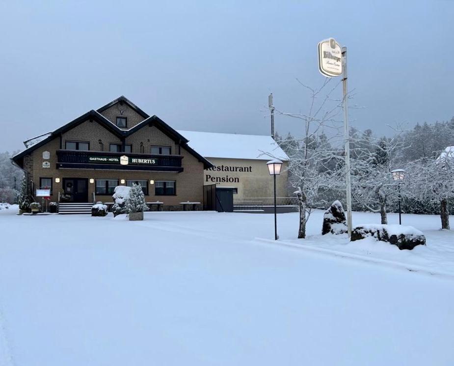 Gasthaus Hubertus Reuth Exterior photo